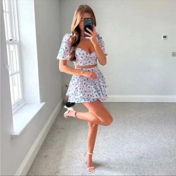 New Zara Floral Pattern Smocked Back Crop Top - Picture 3 of 16